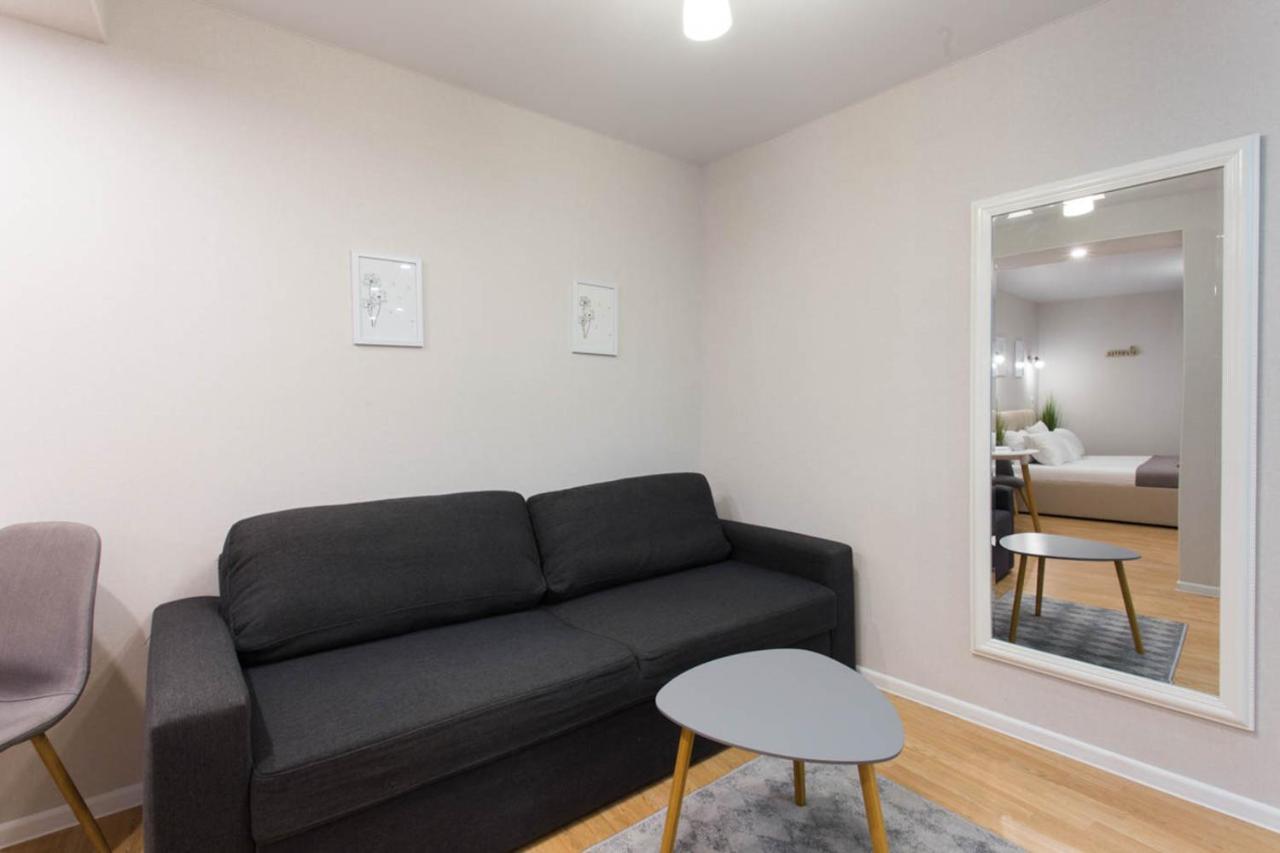 Apartment In The City Center - Gimnasiyna Naberezhna 24A-1 คาร์คิฟ ภายนอก รูปภาพ