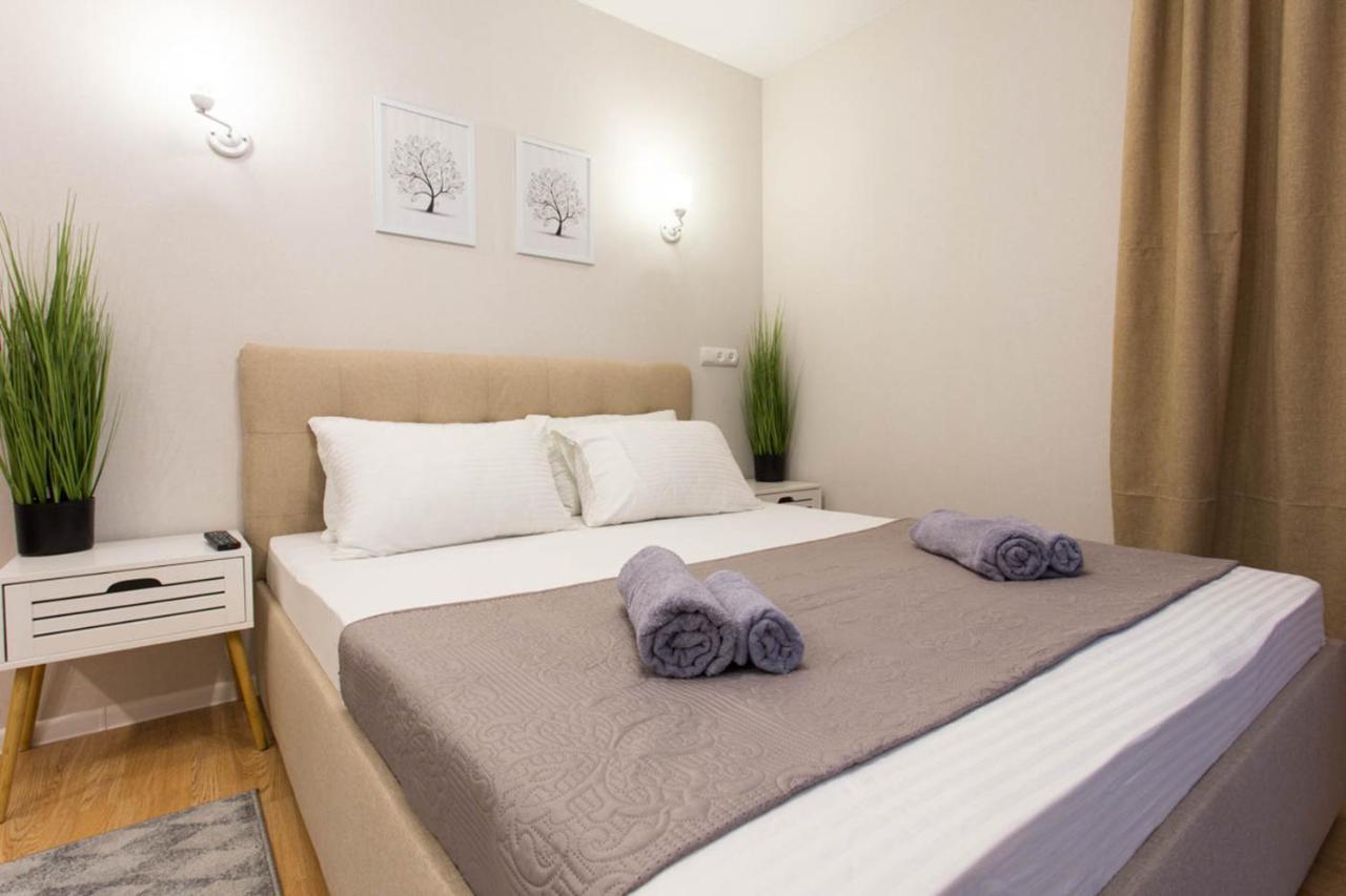 Apartment In The City Center - Gimnasiyna Naberezhna 24A-1 คาร์คิฟ ภายนอก รูปภาพ