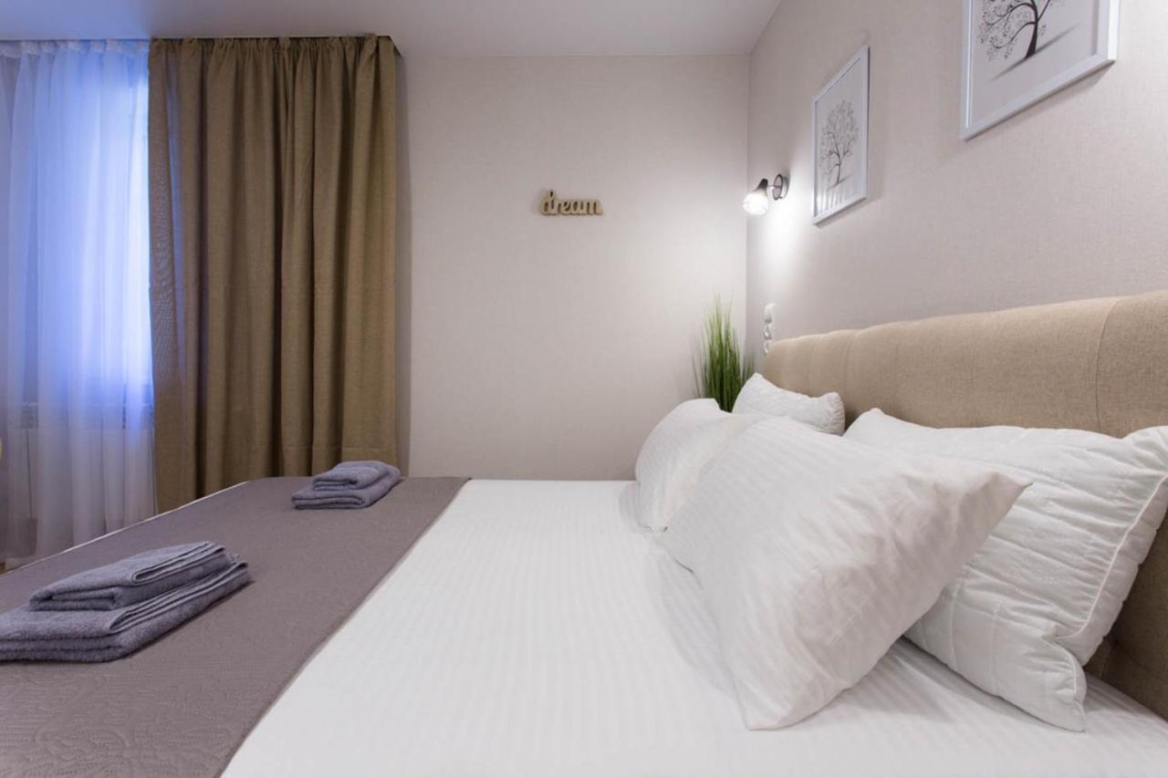 Apartment In The City Center - Gimnasiyna Naberezhna 24A-1 คาร์คิฟ ภายนอก รูปภาพ
