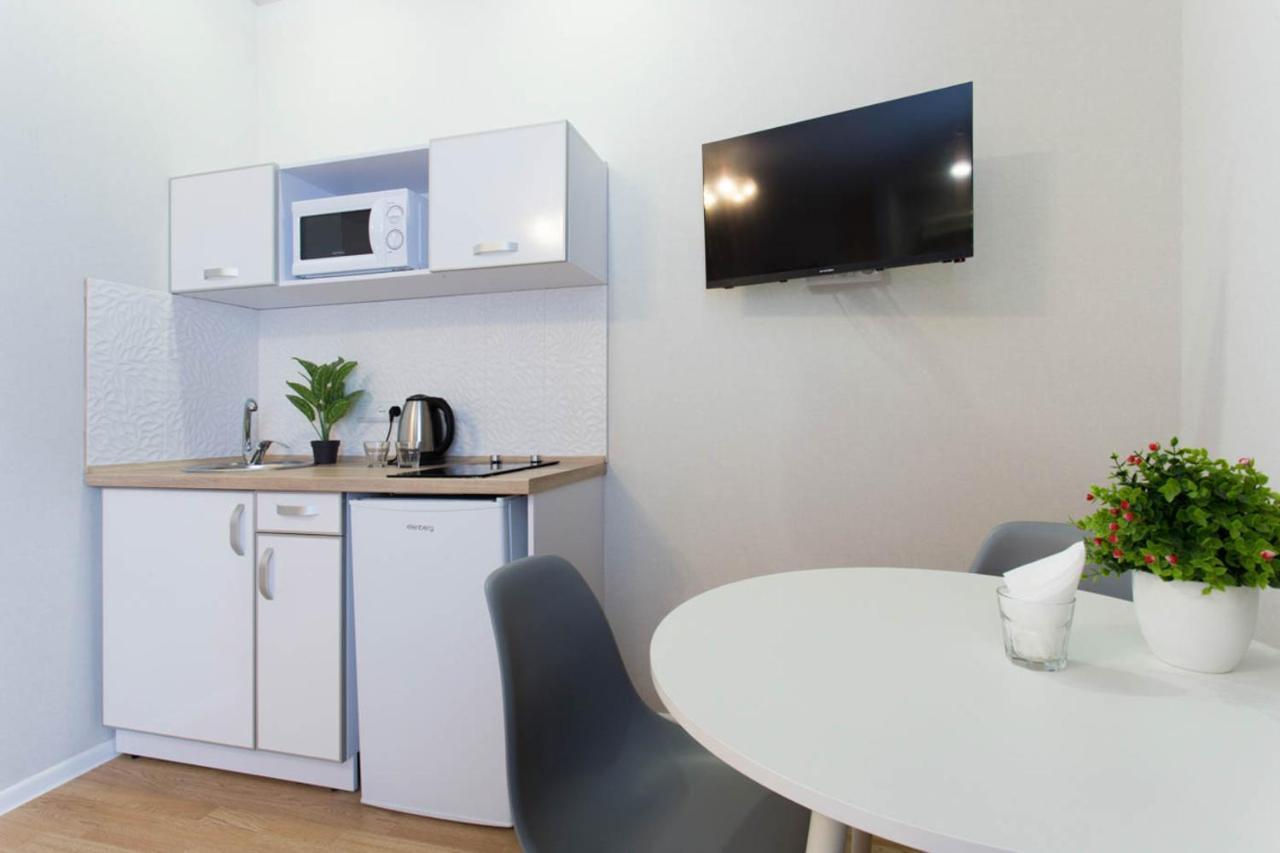 Apartment In The City Center - Gimnasiyna Naberezhna 24A-1 คาร์คิฟ ภายนอก รูปภาพ
