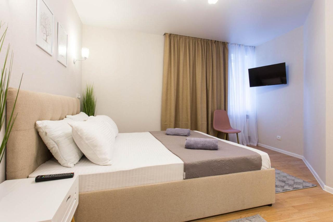 Apartment In The City Center - Gimnasiyna Naberezhna 24A-1 คาร์คิฟ ภายนอก รูปภาพ
