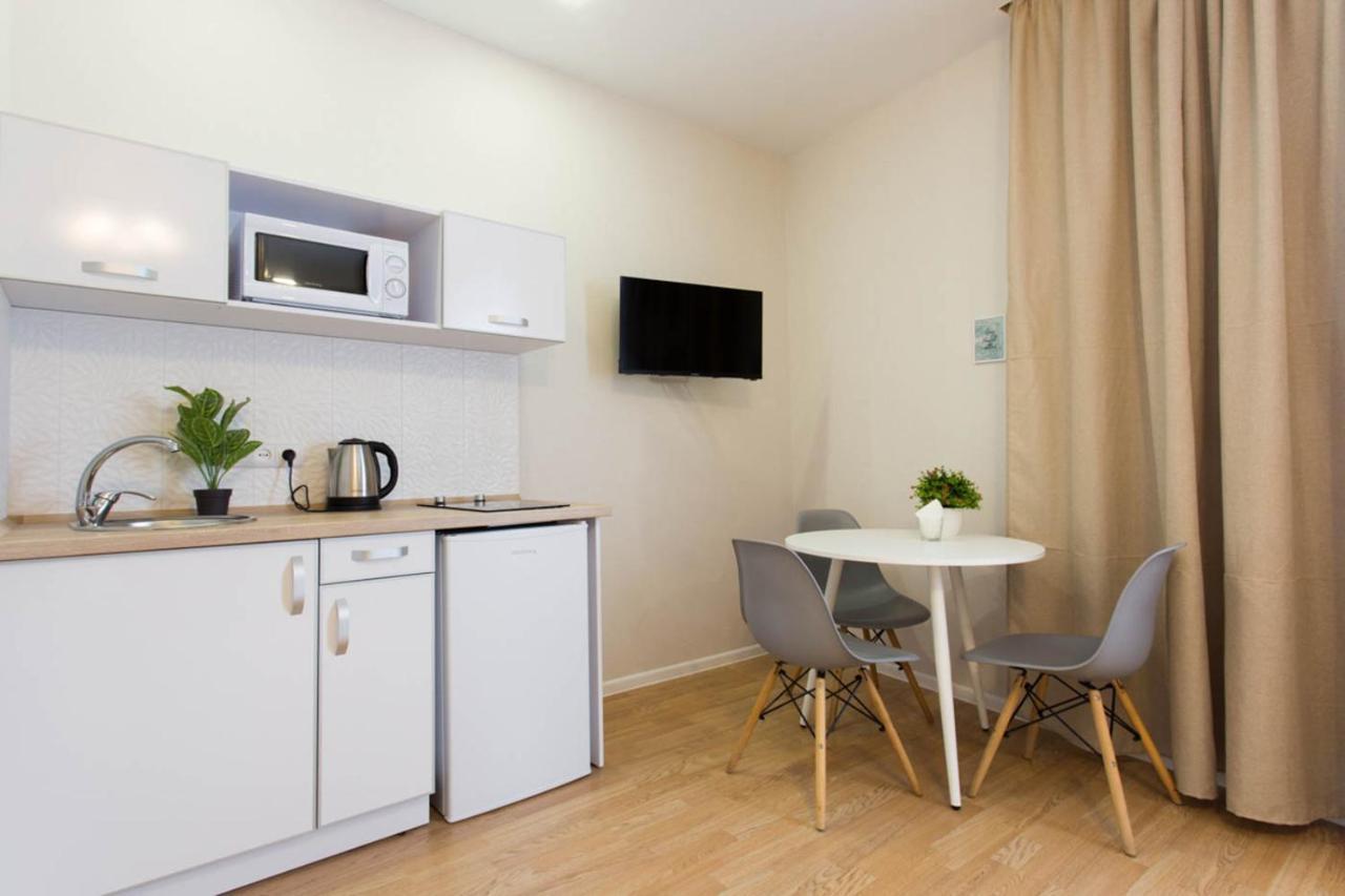 Apartment In The City Center - Gimnasiyna Naberezhna 24A-1 คาร์คิฟ ภายนอก รูปภาพ