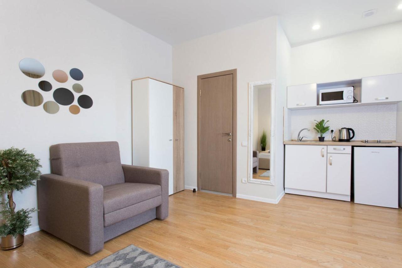 Apartment In The City Center - Gimnasiyna Naberezhna 24A-1 คาร์คิฟ ภายนอก รูปภาพ