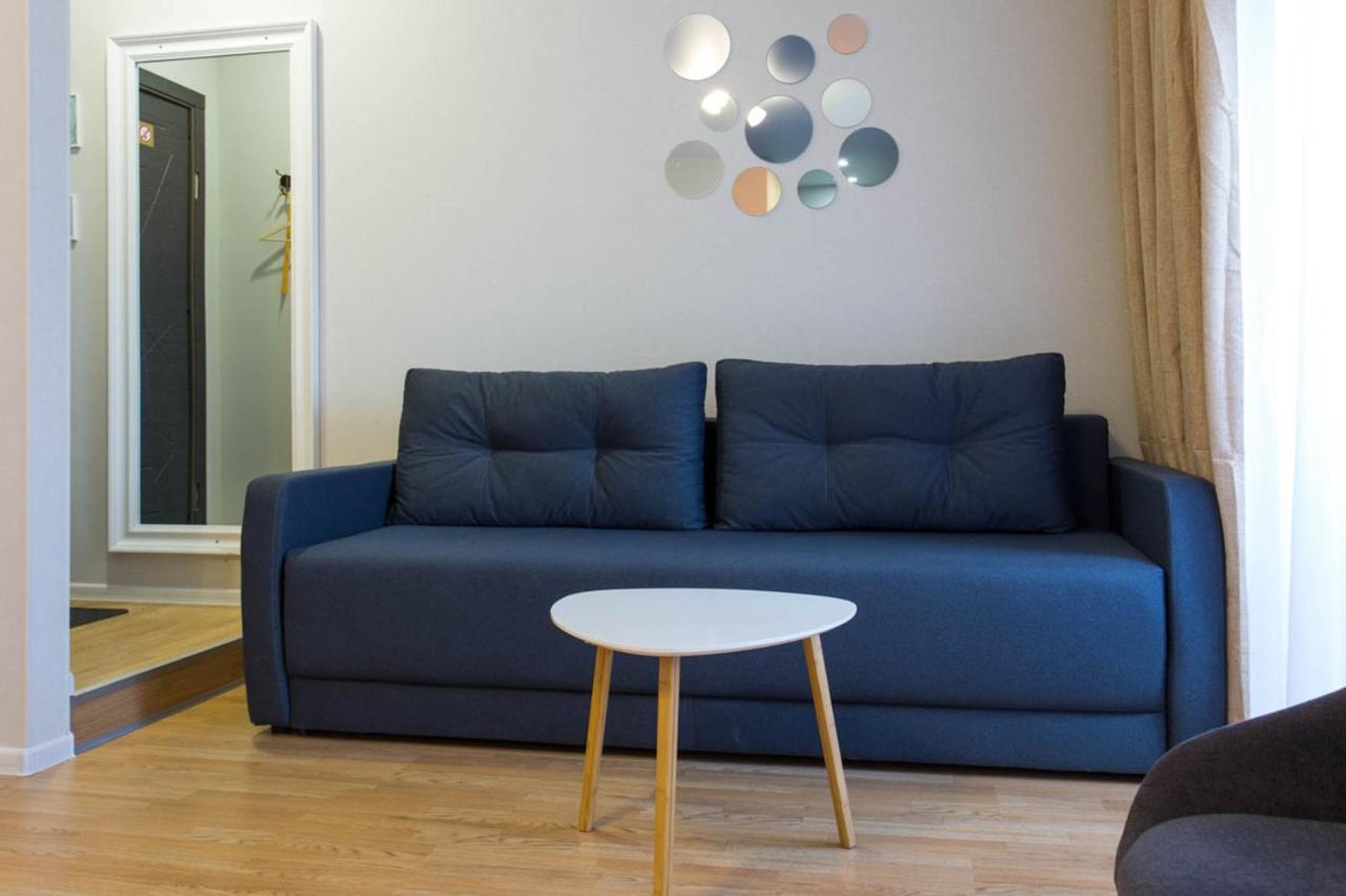Apartment In The City Center - Gimnasiyna Naberezhna 24A-1 คาร์คิฟ ภายนอก รูปภาพ