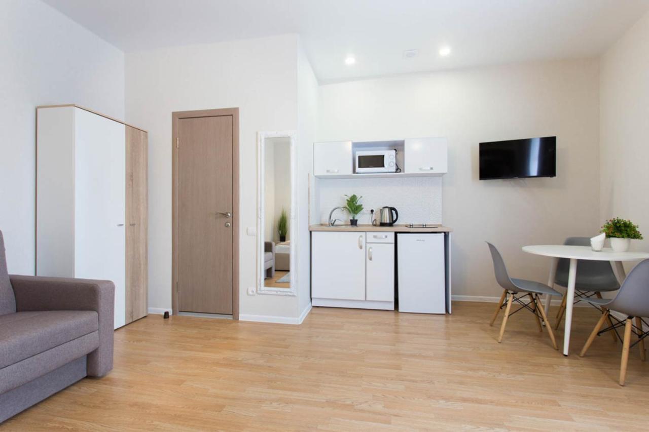 Apartment In The City Center - Gimnasiyna Naberezhna 24A-1 คาร์คิฟ ภายนอก รูปภาพ
